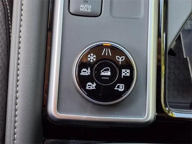 2025 Nissan Pathfinder SV 4WD