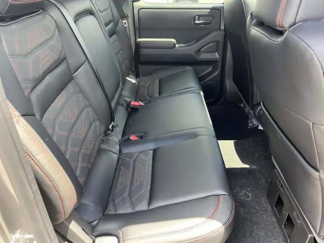 2026 Nissan Frontier Crew Cab Long Bed PRO-4X 4x4