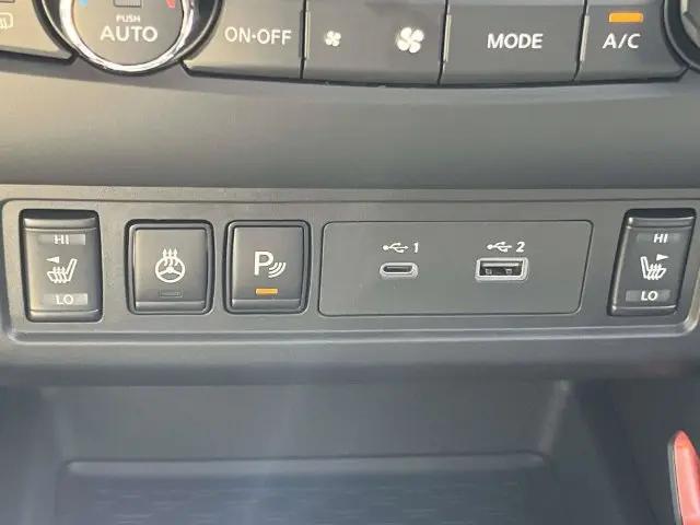 2026 Nissan Frontier Crew Cab Long Bed PRO-4X 4x4
