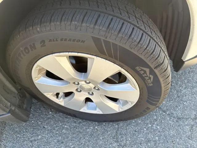 2011 Subaru Outback 2.5i Premium