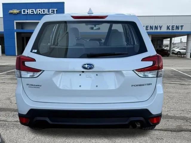 2021 Subaru Forester 2.5i