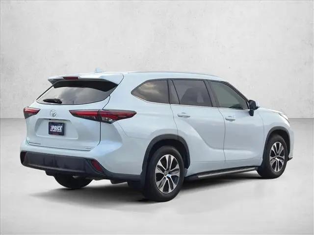 2024 Toyota Highlander XLE