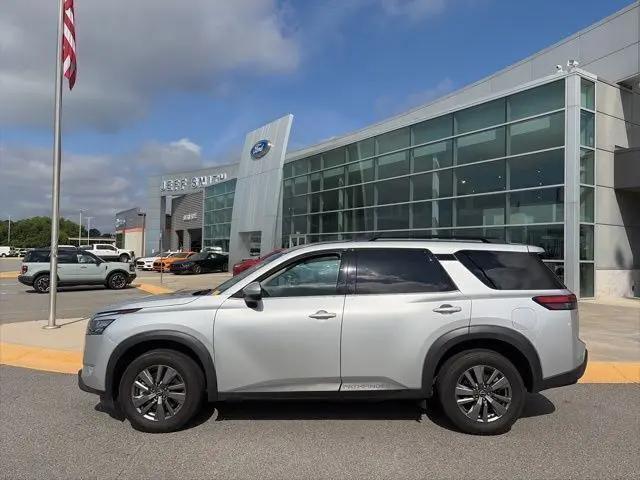 2025 Nissan Pathfinder SV FWD