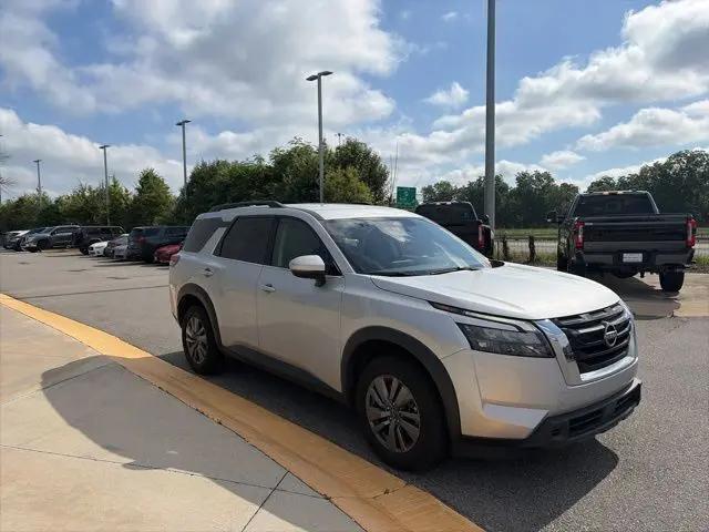 2025 Nissan Pathfinder SV FWD