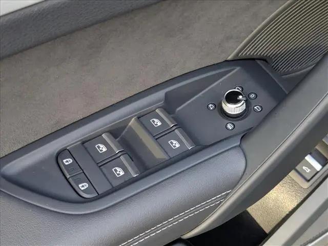 2023 Audi Q5 Prestige 55 TFSI e S line quattro S tronic