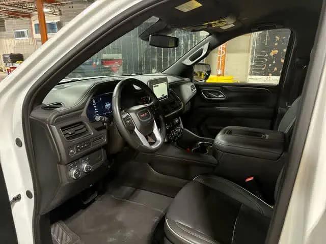 2024 GMC Yukon 4WD SLT