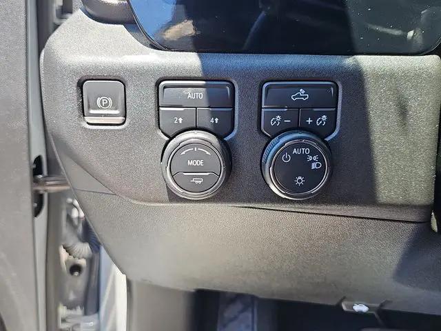 2024 Chevrolet Silverado 1500 4WD Crew Cab Short Bed LT with 2FL