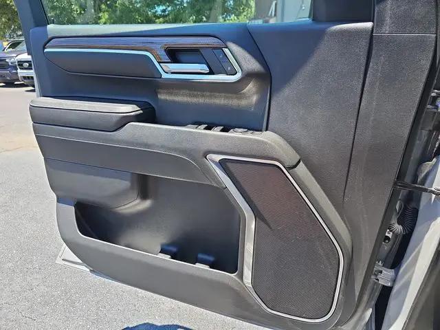 2024 Chevrolet Silverado 1500 4WD Crew Cab Short Bed LT with 2FL