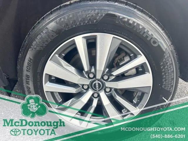 2025 Nissan Pathfinder SL 4WD