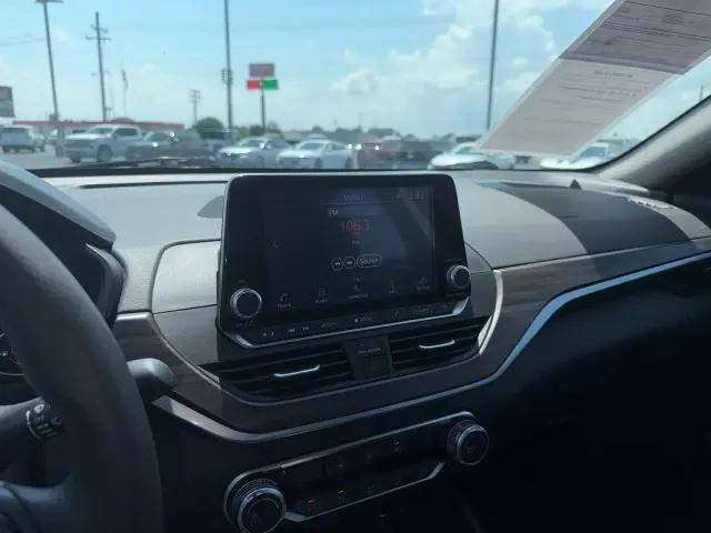 2025 Nissan Altima SV FWD