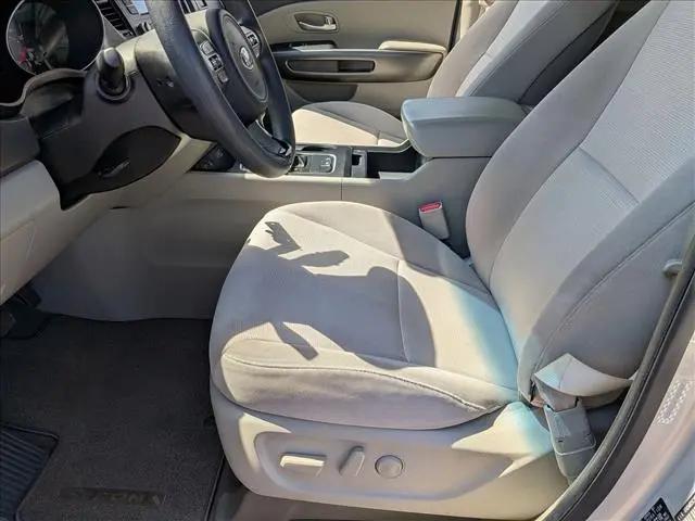2015 Kia Sedona LX