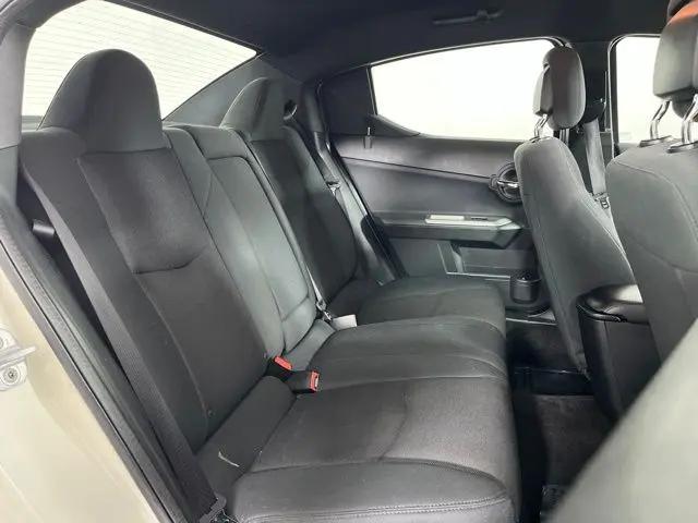 2011 Dodge Avenger Express