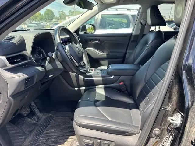 2023 Toyota Highlander XLE