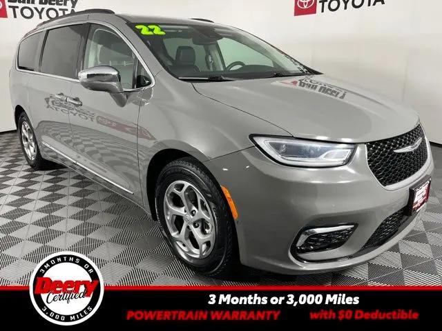 2022 Chrysler Pacifica Limited for sale in Cedar Falls, IA