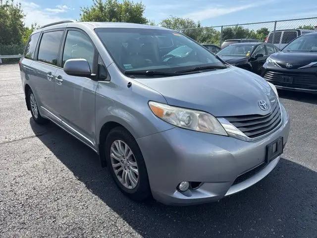 2013 Toyota Sienna XLE V6 8 Passenger for sale in Cedar Falls, IA