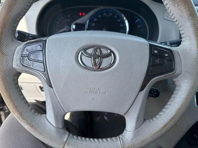 2013 Toyota Sienna XLE V6 8 Passenger