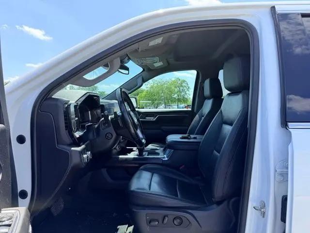 2023 GMC Sierra 1500 4WD Crew Cab Short Box SLT