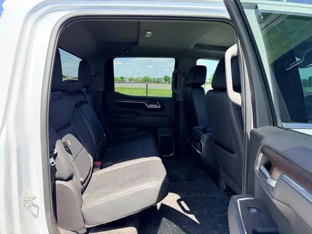 2023 GMC Sierra 1500 4WD Crew Cab Short Box SLT