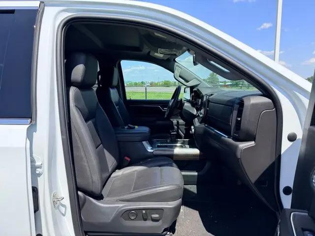 2023 GMC Sierra 1500 4WD Crew Cab Short Box SLT