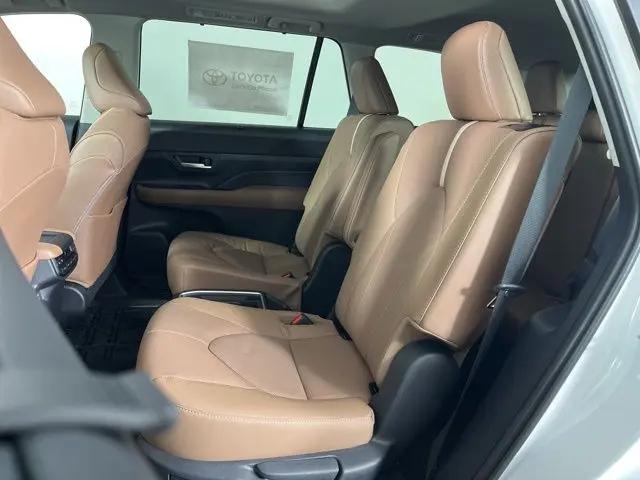 2026 Toyota Grand Highlander Platinum