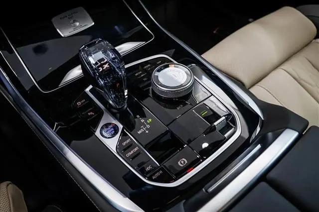 2026 BMW xB ALPINA XB7