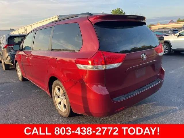 2014 Toyota Sienna LE V6 8 Passenger