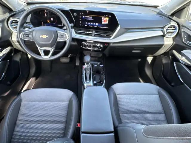 2024 Chevrolet Trax FWD LT