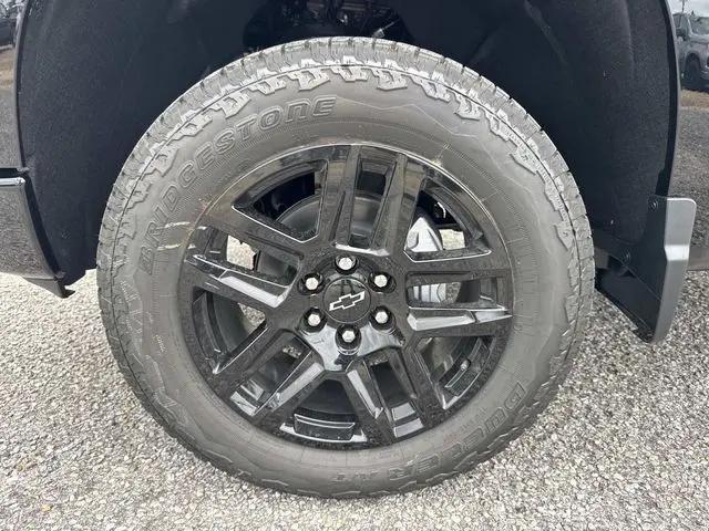 2026 Chevrolet Silverado 1500 4WD Crew Cab Short Bed Custom Trail Boss