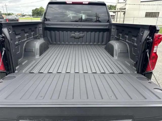 2026 Chevrolet Silverado 1500 4WD Crew Cab Short Bed Custom Trail Boss