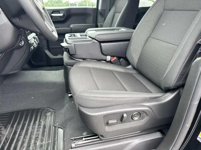 2026 Chevrolet Silverado 1500 4WD Crew Cab Short Bed Custom Trail Boss