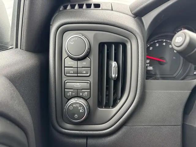 2026 Chevrolet Silverado 1500 4WD Crew Cab Short Bed Custom Trail Boss