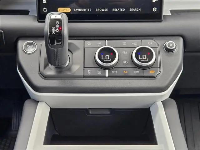 2025 Land Rover Defender 110 P300