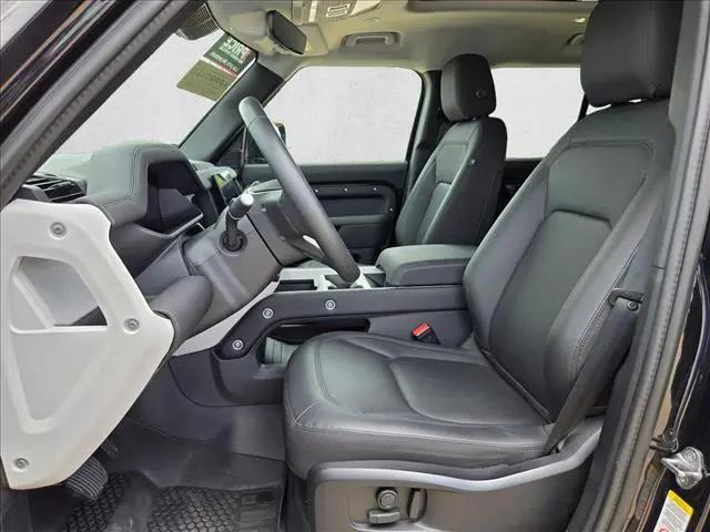 2025 Land Rover Defender 110 P300