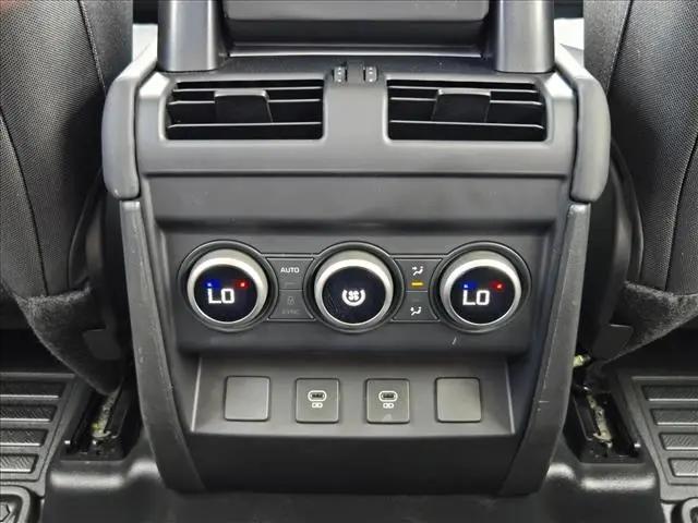 2025 Land Rover Defender 110 P300