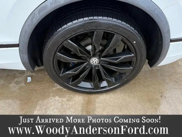 2021 Volkswagen Tiguan 2.0T SE R-Line Black