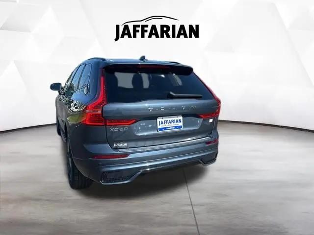 2024 Volvo XC60 Recharge T8 Plus Dark Theme