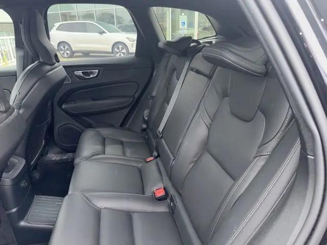 2024 Volvo XC60 Recharge T8 Ultimate Black Edition