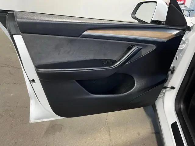 2024 Tesla Model Y Long Range Dual Motor All-Wheel Drive