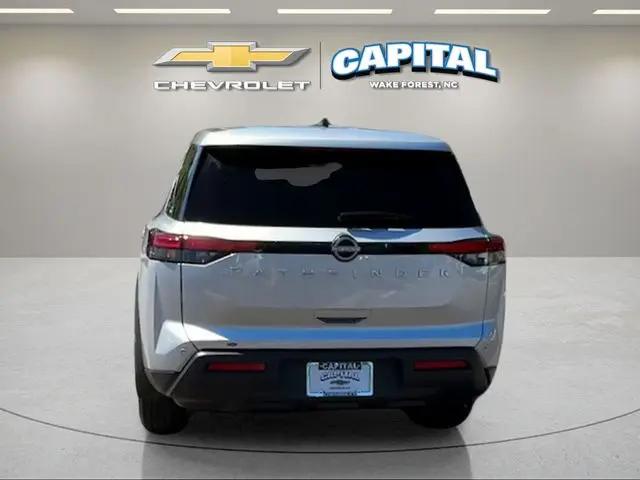 2025 Nissan Pathfinder S FWD