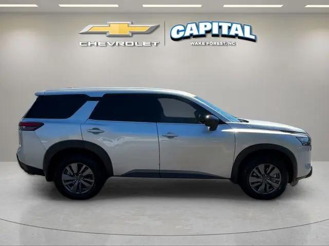 2025 Nissan Pathfinder S FWD