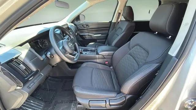 2025 Nissan Pathfinder S FWD