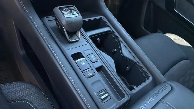 2025 Nissan Pathfinder S FWD