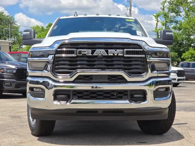 2026 Ram 3500 Tradesman Crew Cab 4x4 64 Box