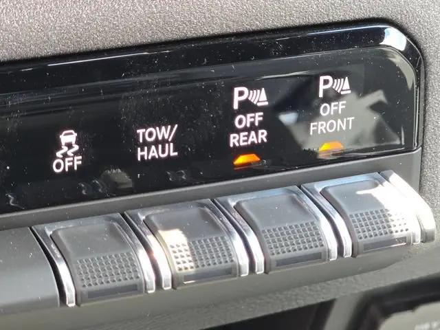 2026 Ram 3500 Tradesman Crew Cab 4x4 64 Box