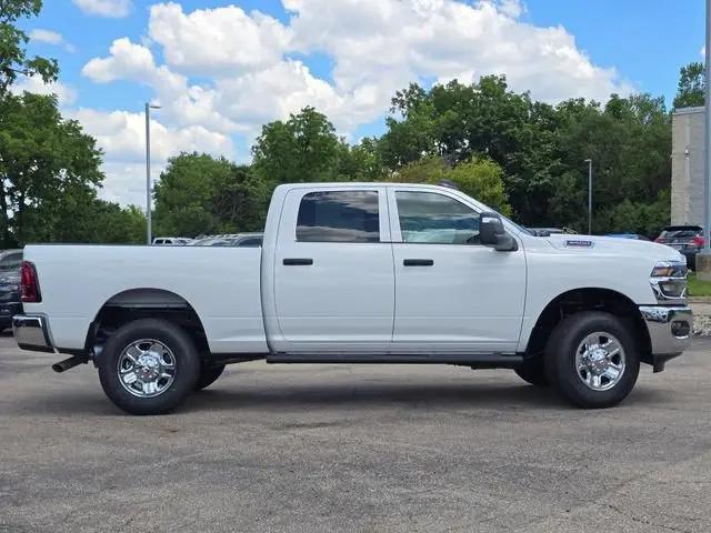 2026 Ram 3500 Tradesman Crew Cab 4x4 64 Box