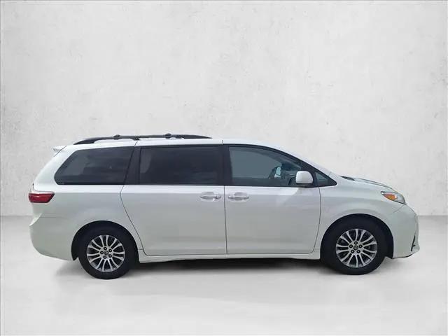 2019 Toyota Sienna XLE Premium 8 Passenger