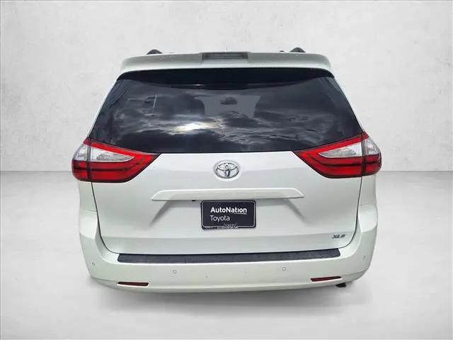 2019 Toyota Sienna XLE Premium 8 Passenger