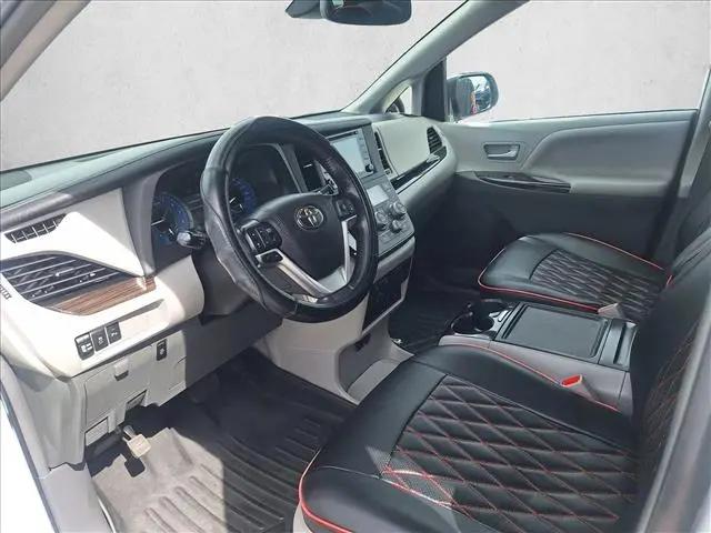 2019 Toyota Sienna XLE Premium 8 Passenger