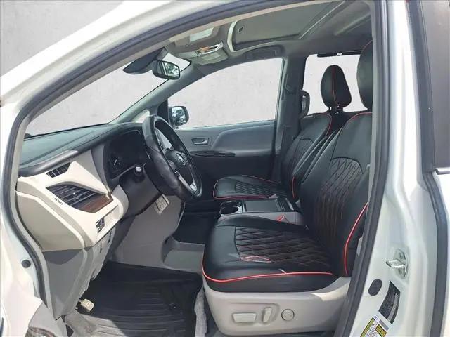 2019 Toyota Sienna XLE Premium 8 Passenger