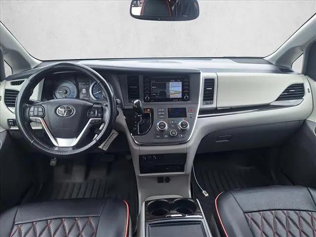 2019 Toyota Sienna XLE Premium 8 Passenger